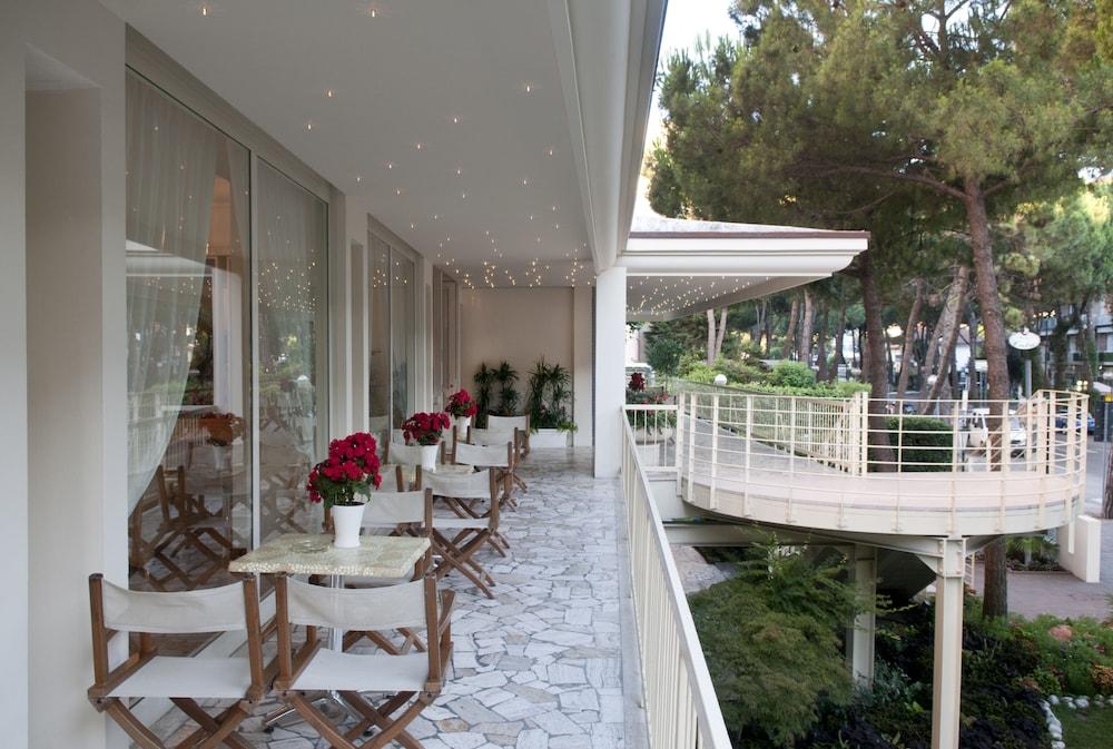 Hotel Doge Milano Marittima Ngoại thất bức ảnh