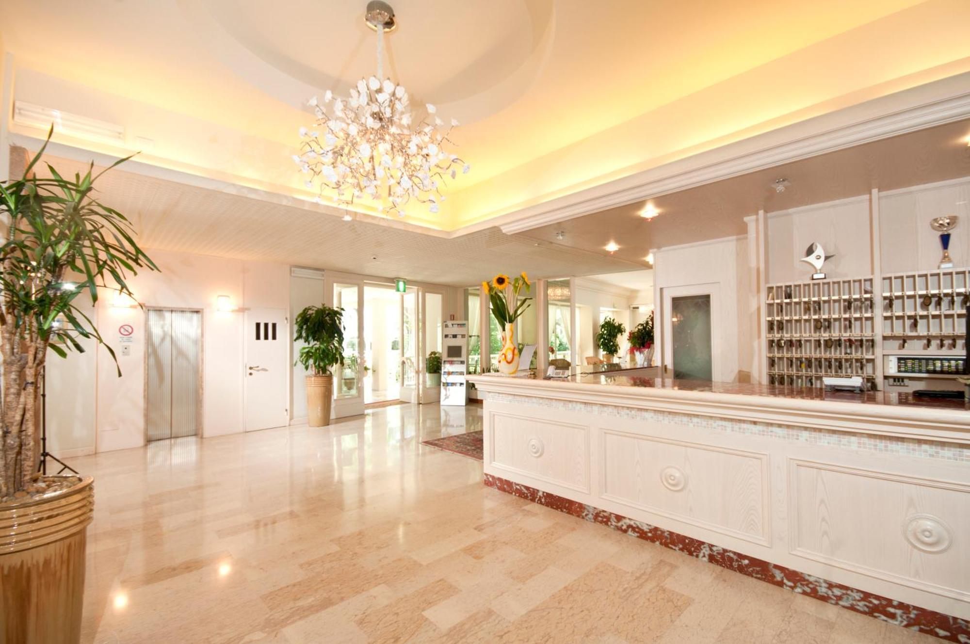 Hotel Doge Milano Marittima Ngoại thất bức ảnh